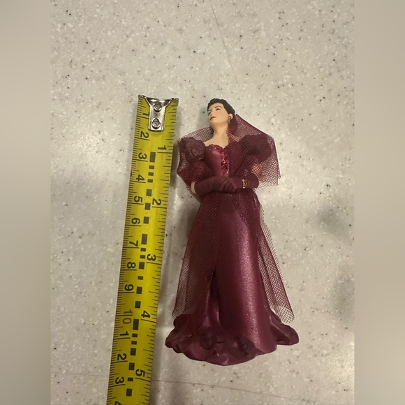 Vintage Hallmark Keepsake 1997 Scarlett O’Hara #1 Christmas Ornament QX6125 - Picture 7 of 12